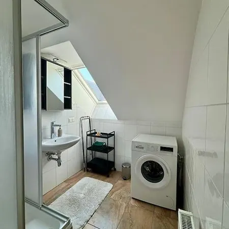 Neu! Helle Dachgeschosswohnung